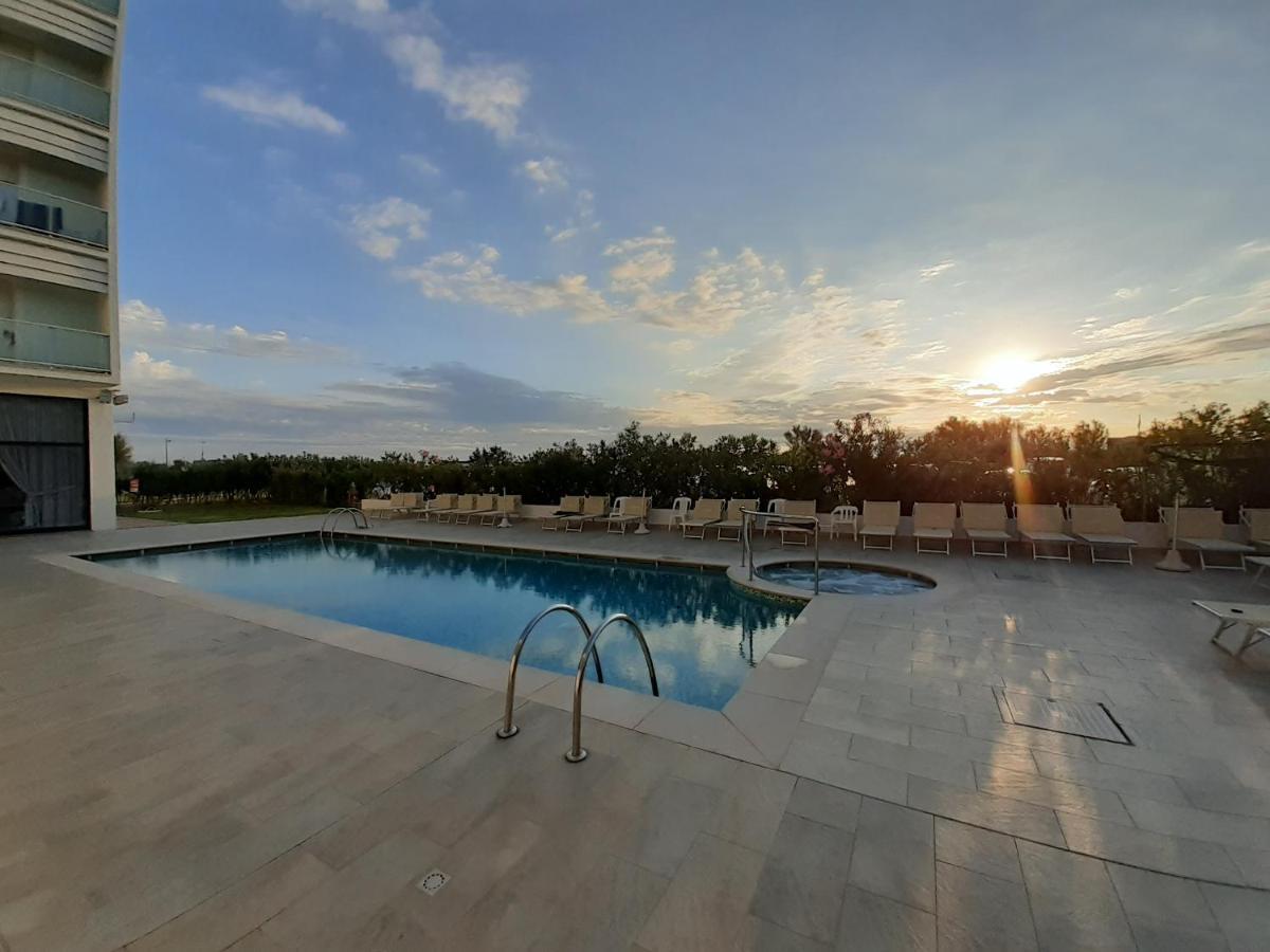 Hotel Adria Μιλάνο Μαριτίμα Εξωτερικό φωτογραφία