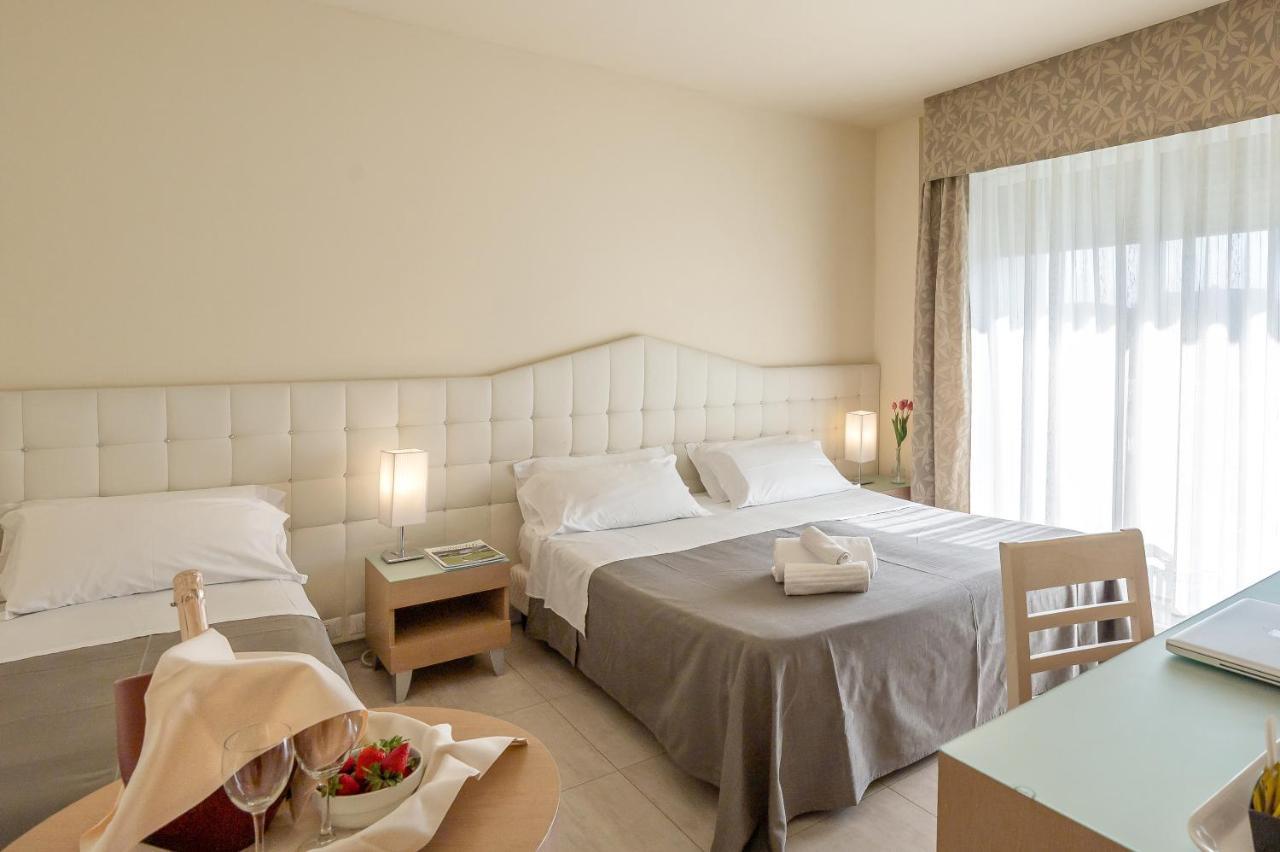 Hotel Adria Μιλάνο Μαριτίμα Εξωτερικό φωτογραφία