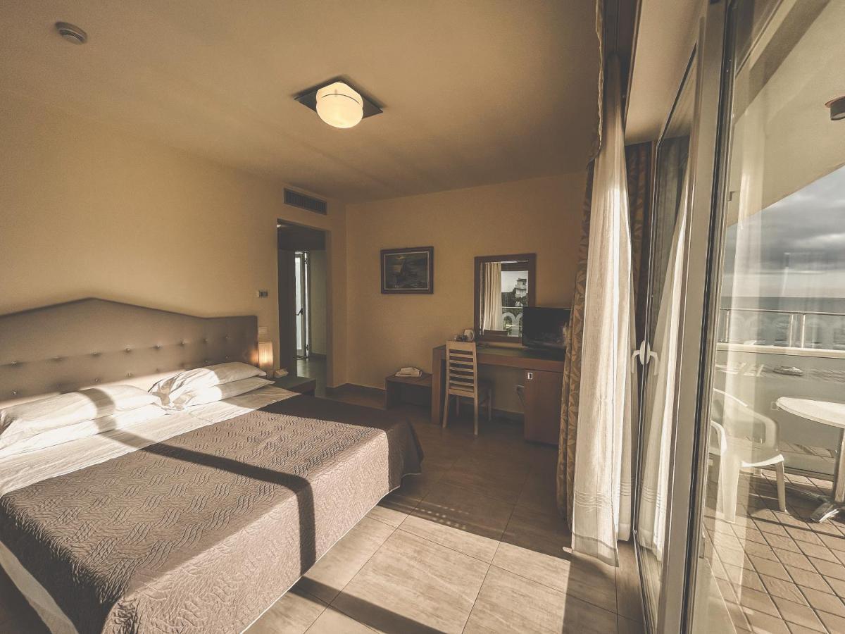 Hotel Adria Μιλάνο Μαριτίμα Εξωτερικό φωτογραφία