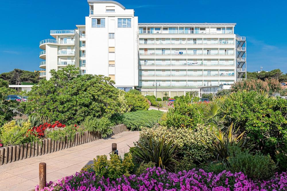 Hotel Adria Μιλάνο Μαριτίμα Εξωτερικό φωτογραφία
